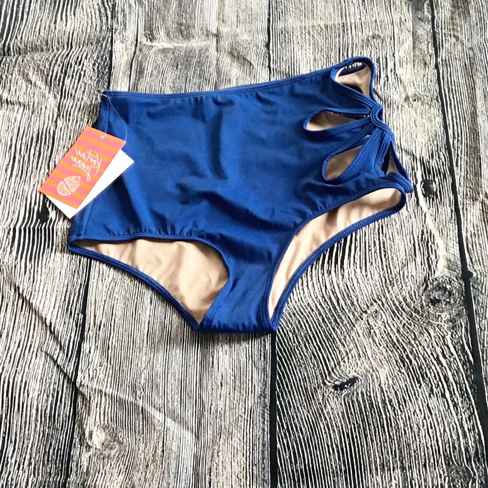 Kortni Jeane flower cut out bottoms